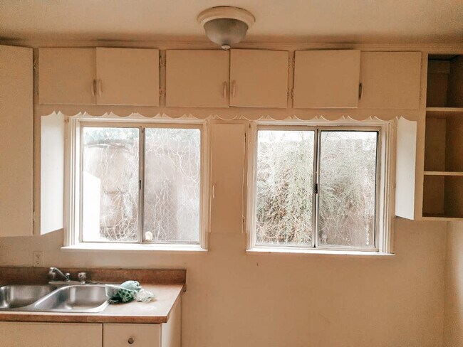 Building Photo - 6631 Foster Bridge Blvd