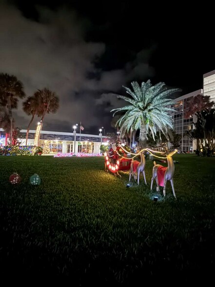 Building Photo - 2731 NE 14th Street Causeway