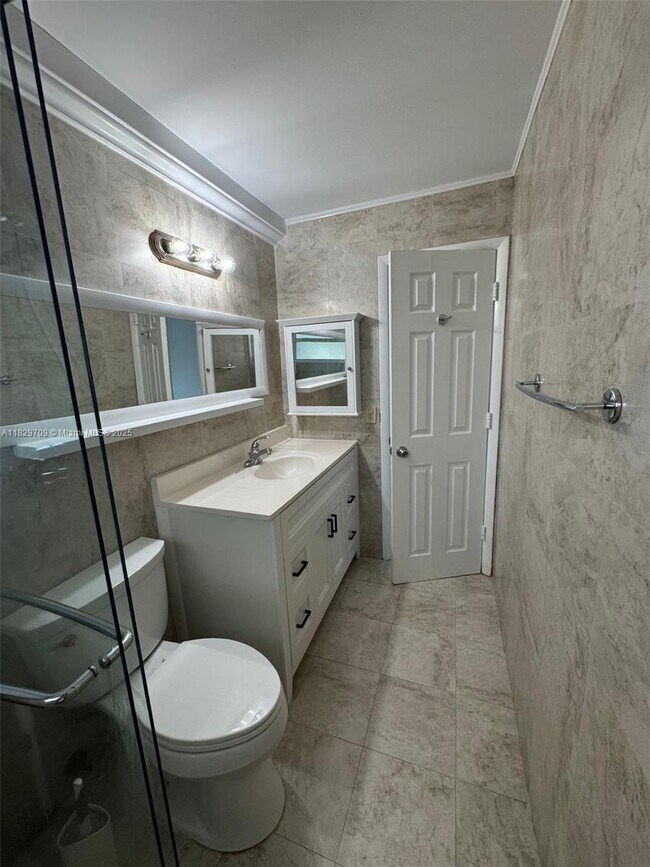 Building Photo - 8040 Tatum Waterway Dr