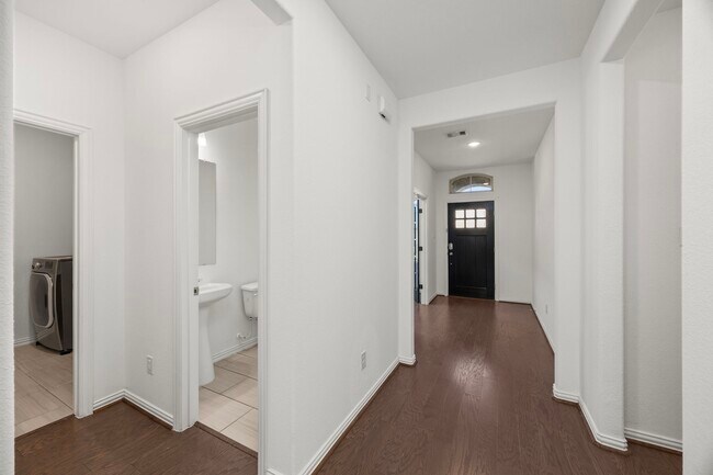 Building Photo - 31319 Horseshoe Meadow Bend Ln