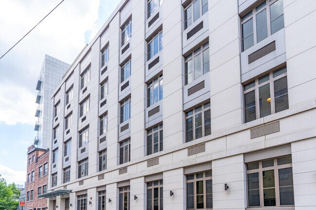 Building Photo - 487 Keap St