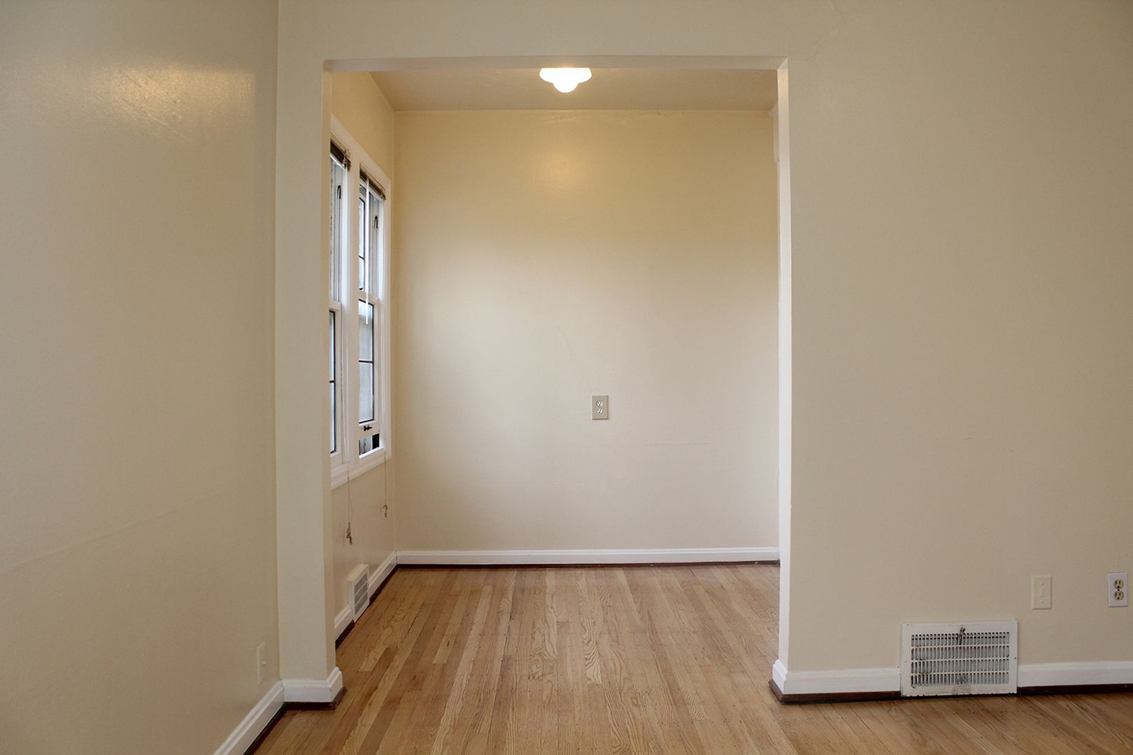 Building Photo - 2356-2366 SW Cactus Dr