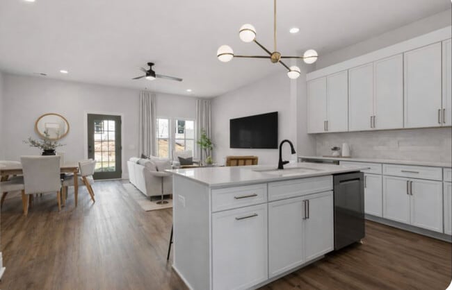 Building Photo - Noble Place Townhomes