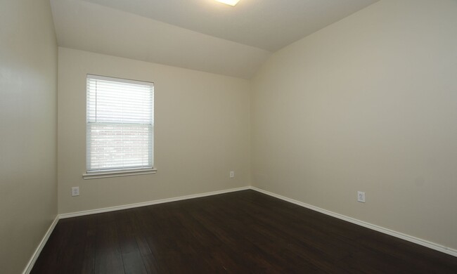 Building Photo - 8730 Cedar Walk Dr