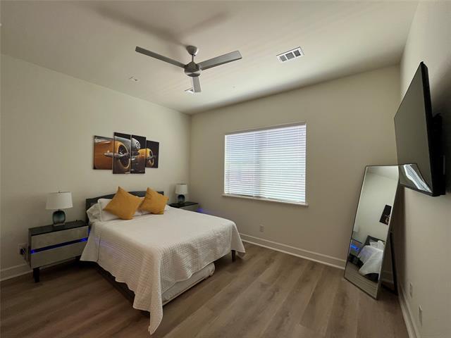 Building Photo - 1901 S Harwood St