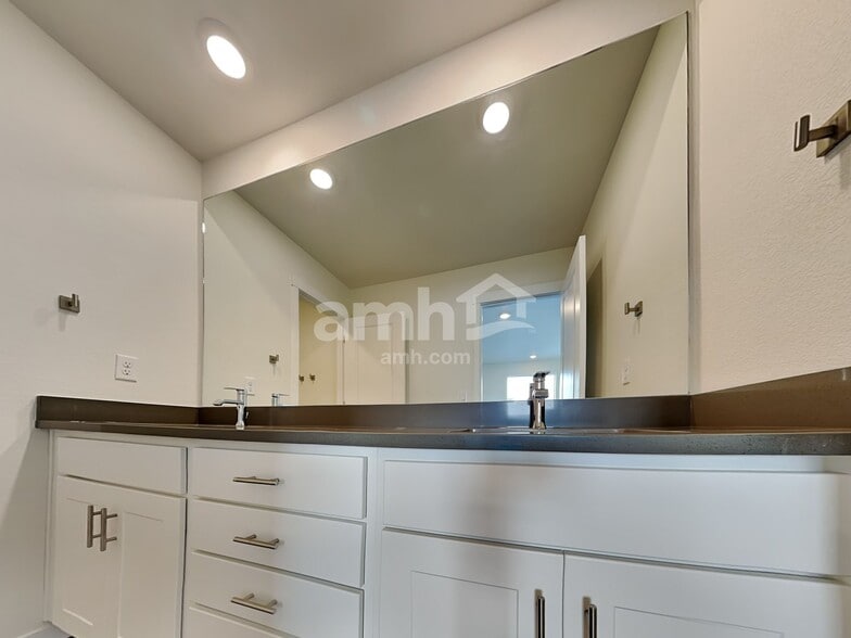 Building Photo - 11639 Cody Rdg Wy