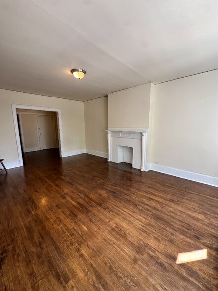 Building Photo - 1030 N Marshall St