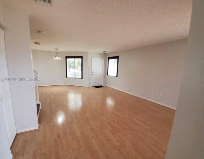 Building Photo - 7464 SW 164th Ct