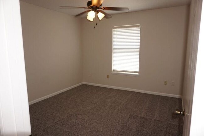 Building Photo - Julington Creek home with pool