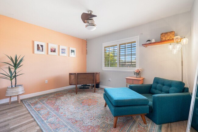 Building Photo - 77590 California Dr
