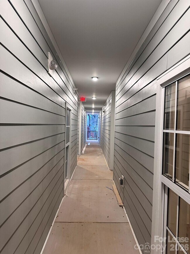 Building Photo - 3515 Markland Dr