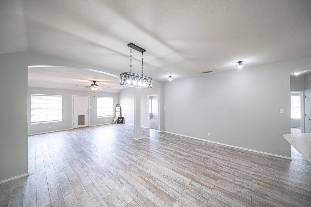 Building Photo - 2207 Medford Ct