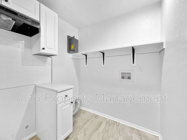 Building Photo - 6607 E 110 Terrace