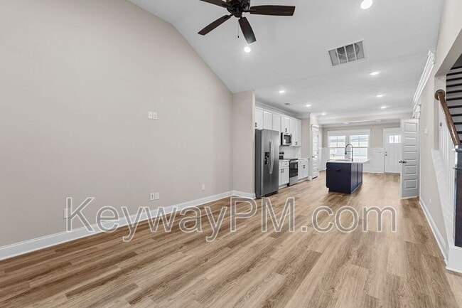 Building Photo - 2051 Denmark Ave SE