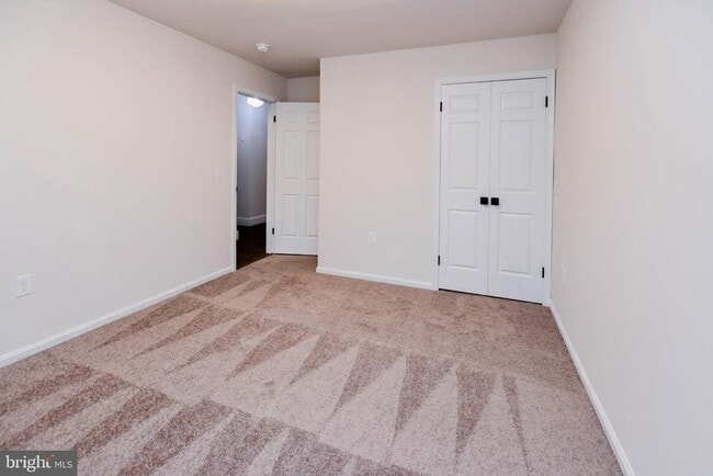 Building Photo - 1423 Albert Dr