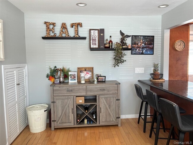 Building Photo - 65 Morning Glory Rd