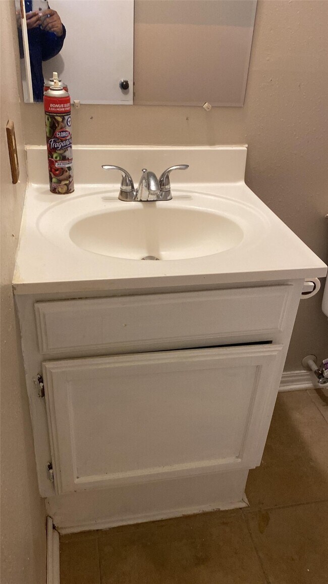 Building Photo - 11818 Plumbrook Dr