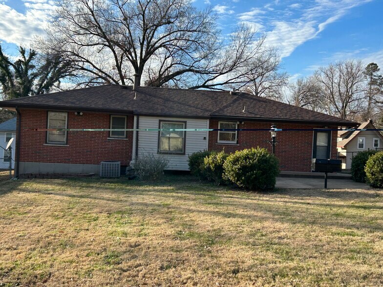 Building Photo - 230 Georgia Ave