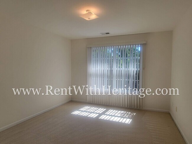 Building Photo - WOW!!!......COME SEE THIS GORGEOUS 4 BEDROOM / 3 BATH HOME IN THE POPULAR KINGSWOOD SUBDIVSION-A ...