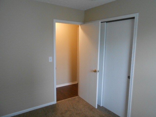 Building Photo - 6693 Jennyann Way