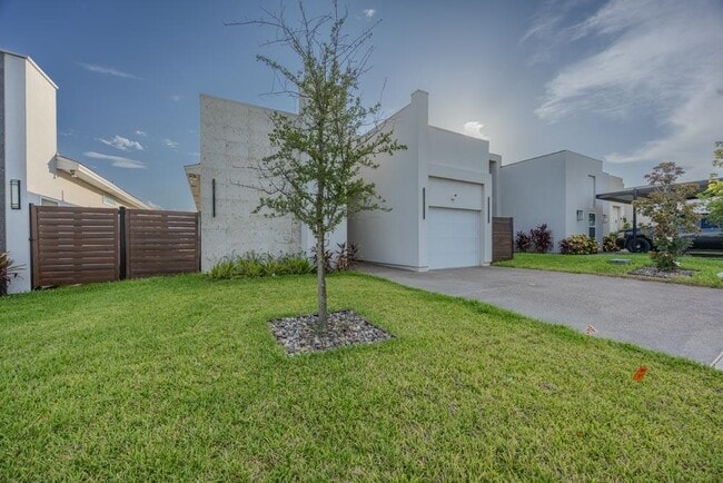 Building Photo - 3912 Texas Dr