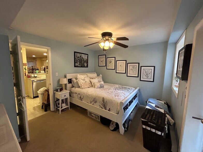 Building Photo - 3134 19th St NW