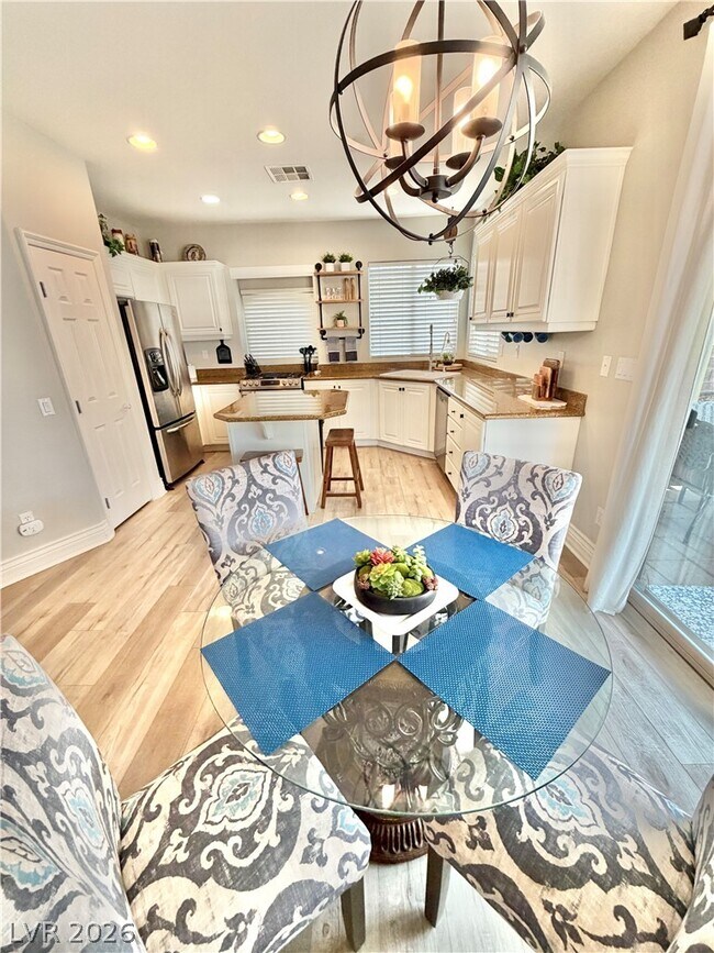 Building Photo - 399 Center Green Dr