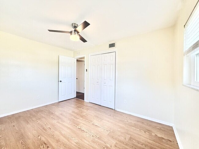 Building Photo - 13788 Montego Dr