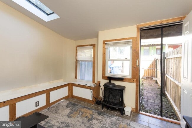 Building Photo - 2929 Miles Ave