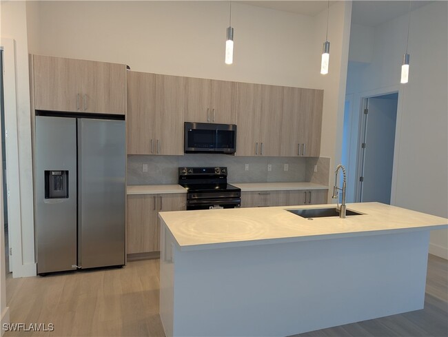 Building Photo - 1227 NW 40th Pl