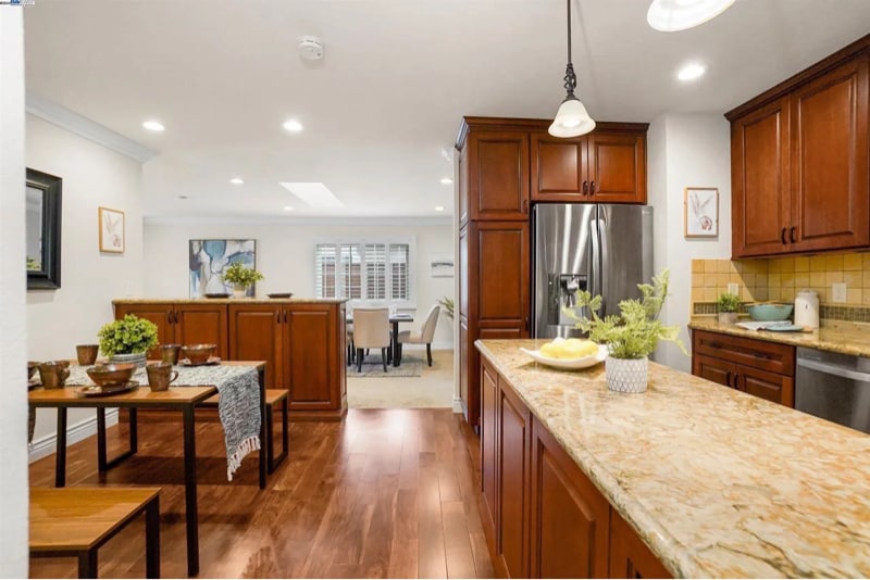 Building Photo - 363 Oleander Ave