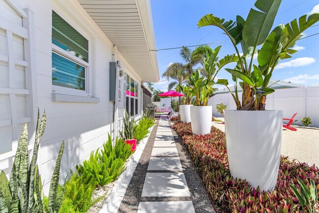 Building Photo - 4891 Heron Rd