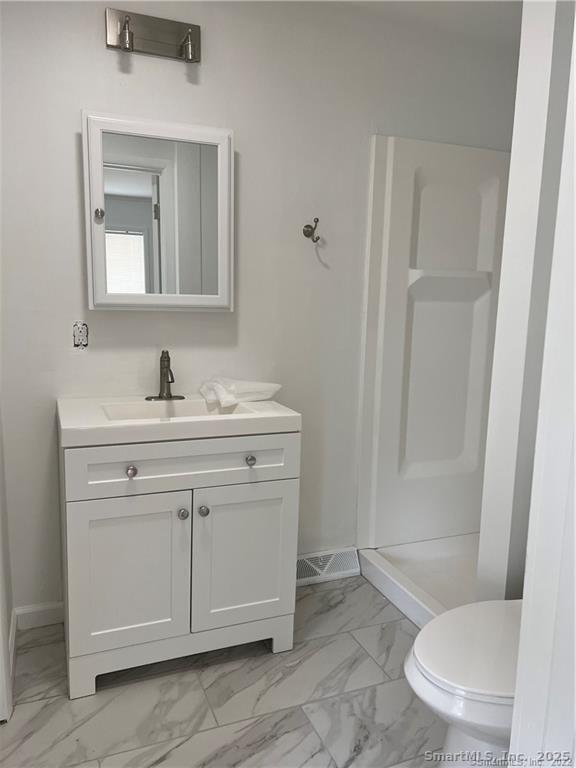 Building Photo - 144 Rakoczy Ave