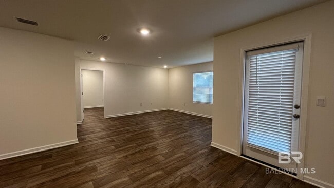 Building Photo - 17128 Muse St