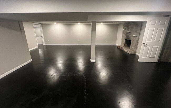 Building Photo - Spacious 4-Bedroom Home with Finished Base...