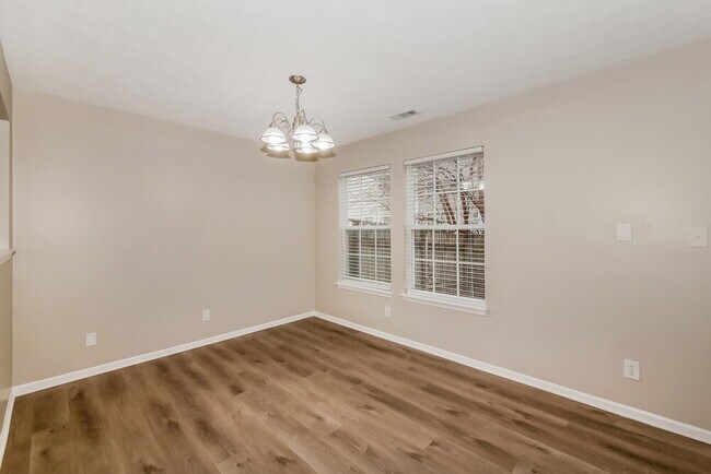 Building Photo - 6748 Redan Dr