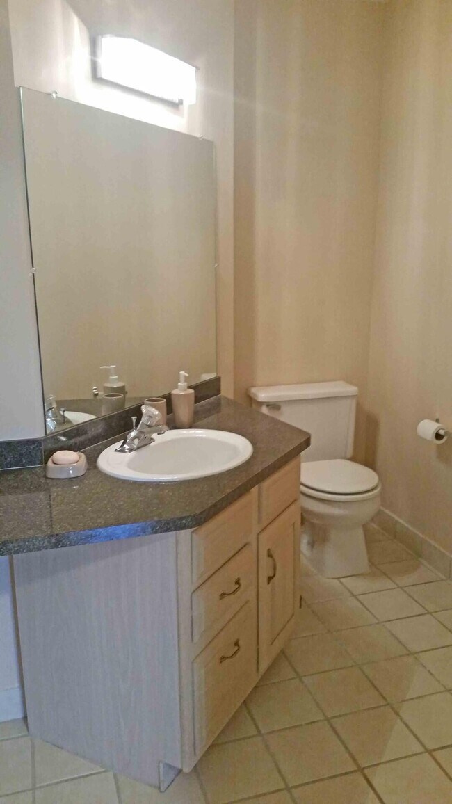 Building Photo - 4749 Bayberry Cir