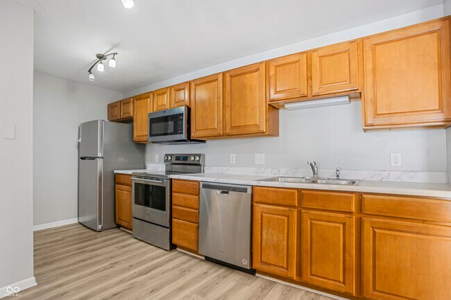 Building Photo - 6525 Emerald Hill Ct