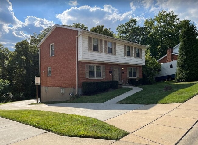 Building Photo - 239 S Ashbrook Cir