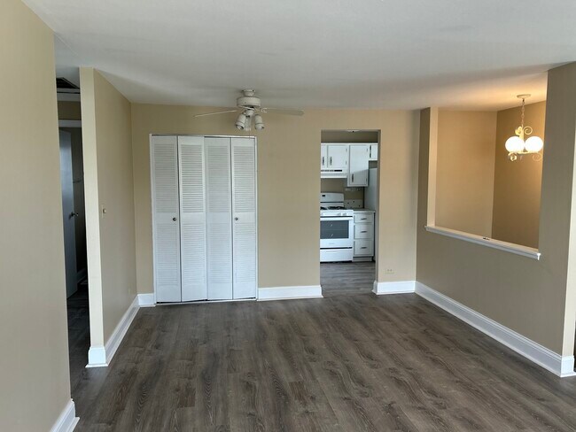 Building Photo - 1339 Forestdale Ct