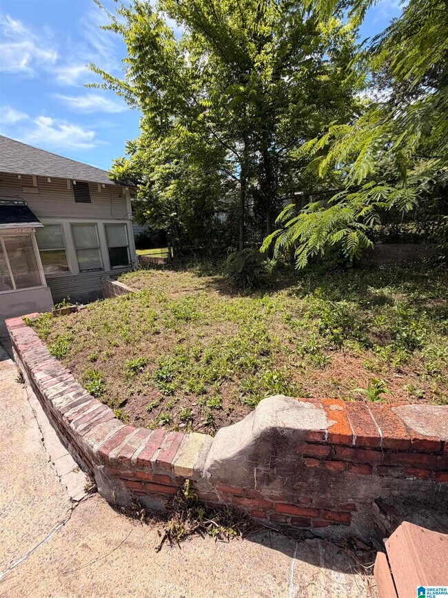 Building Photo - 3017 Ensley Ave