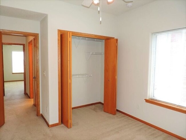 Building Photo - $1,300 | 2 Bedroom, 1 Bathroom Condo | Pet...