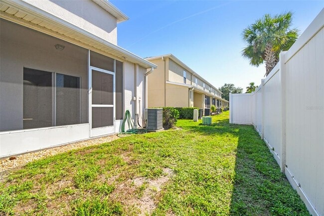 Building Photo - 16227 Swan View Cir
