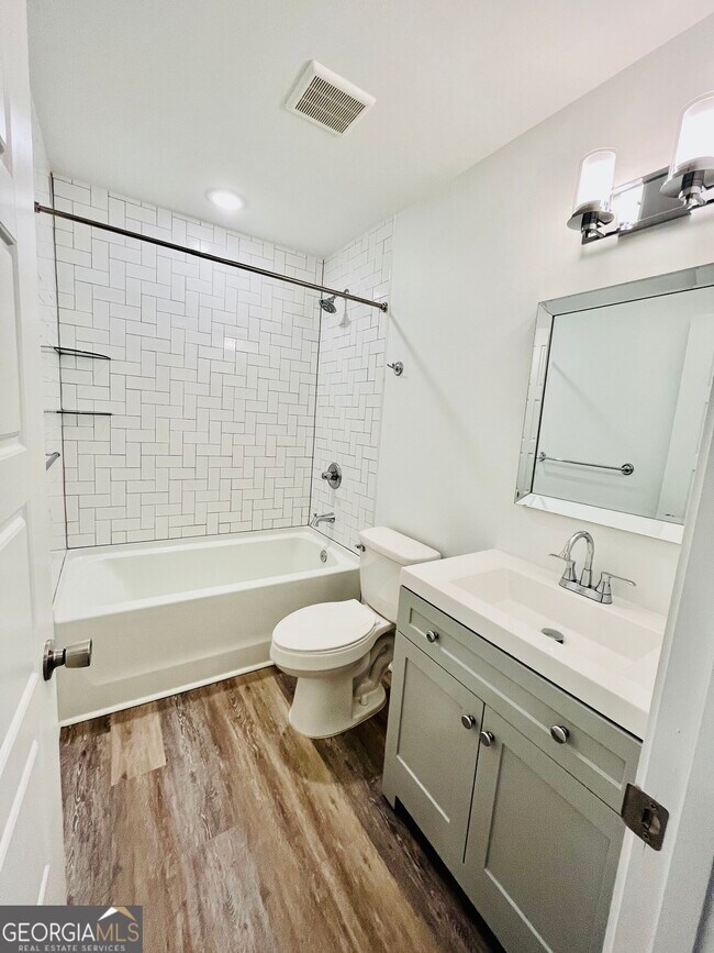 Building Photo - 3329 Burk Dr