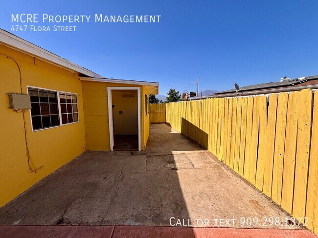 Building Photo - 4747 Flora St