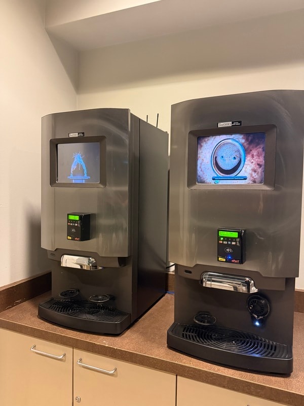 Building Photo - 601 N State St