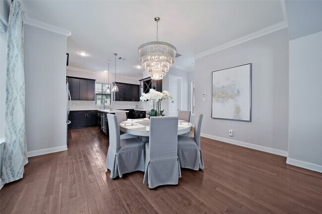 Building Photo - 5703 Kansas St