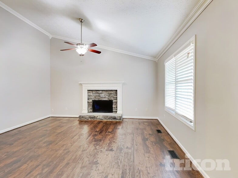 Building Photo - 206 Blake Dr