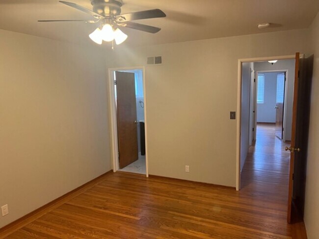 Building Photo - Updated 3BR/2BA Home in the Heart of Silic...