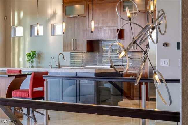 Building Photo - 675 Scenic Rim Dr